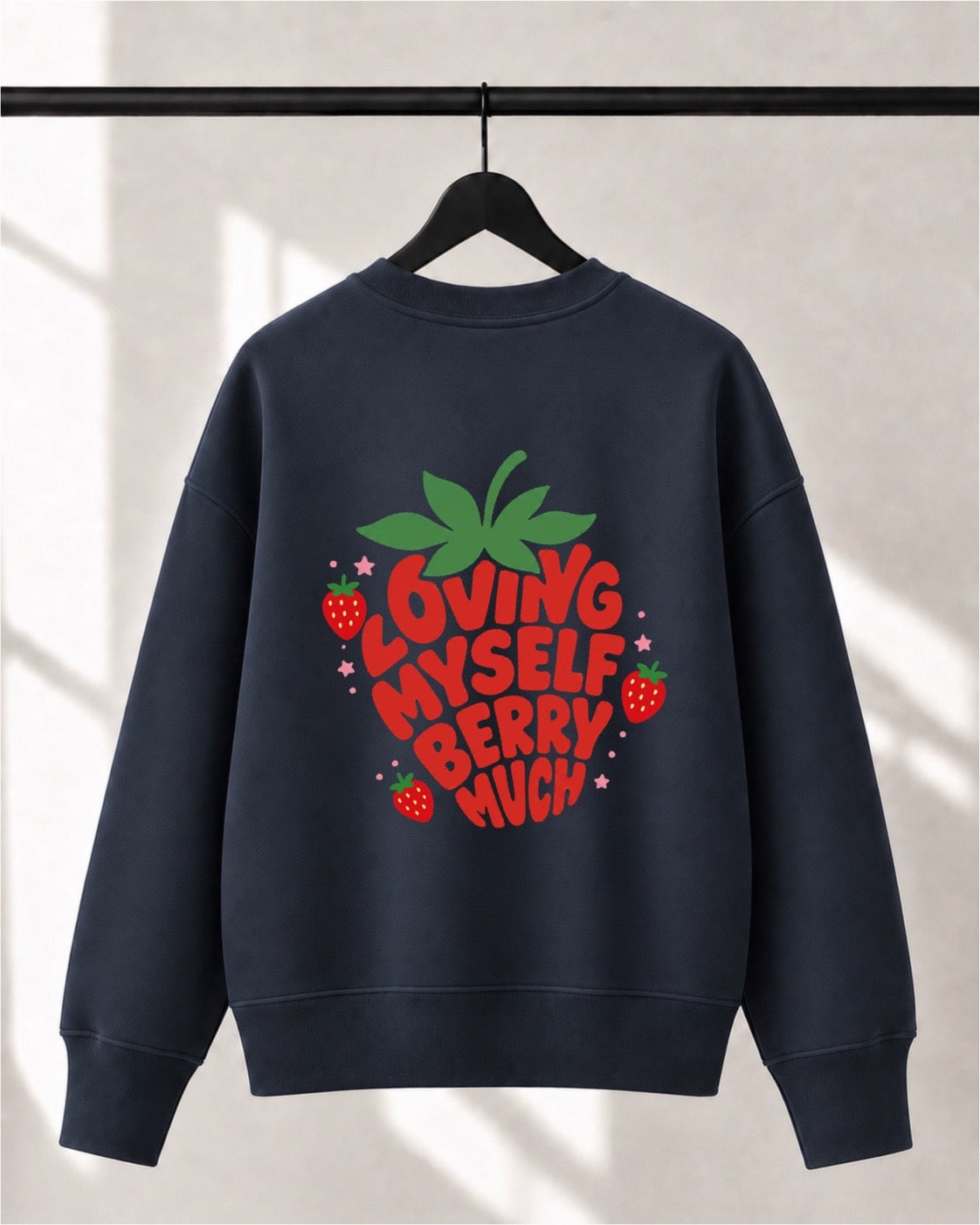 Crewneck Lusso unisexe «Loving myself berry much»
