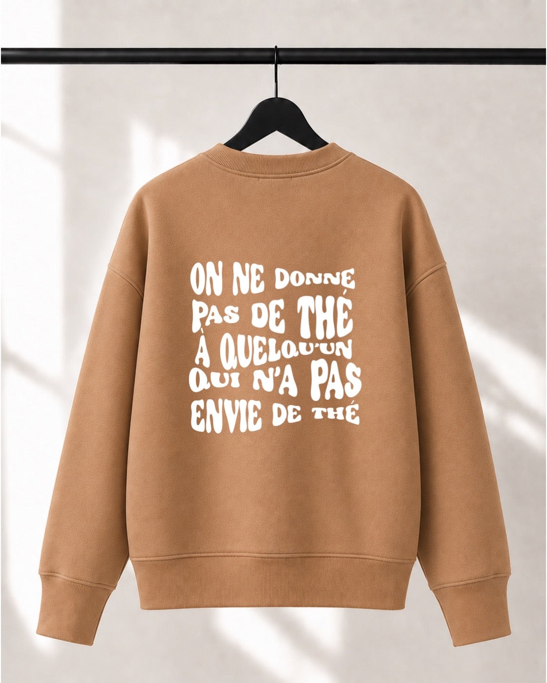 Crewneck Lusso unisexe «Consen-thé-ment»