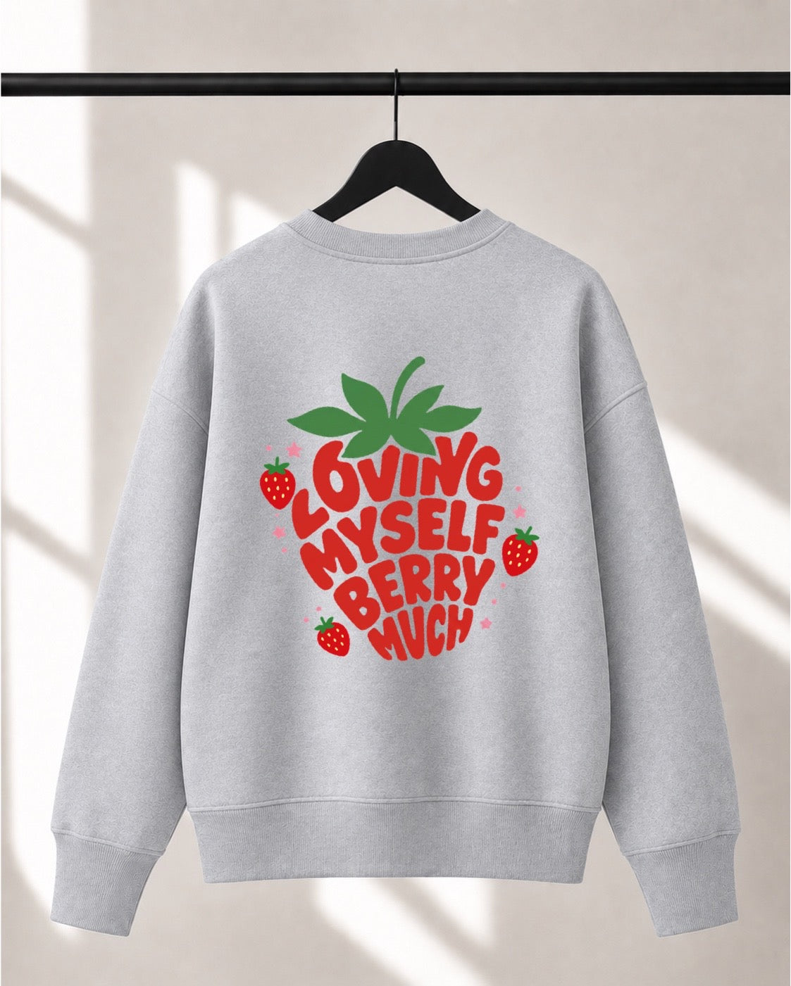 Crewneck Lusso unisexe «Loving myself berry much»