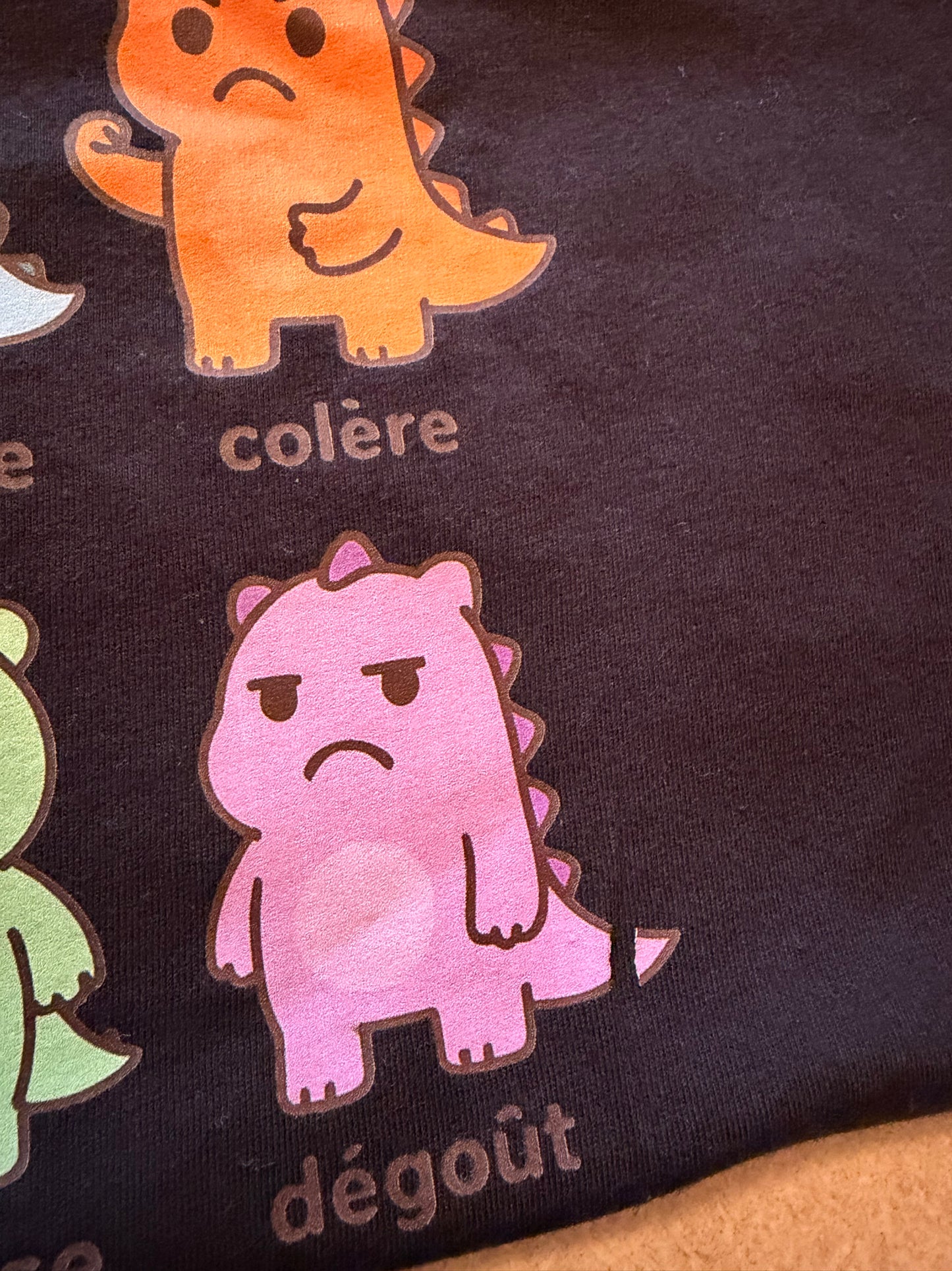 T-shirt court «Émotions dinos» (Défaut)
