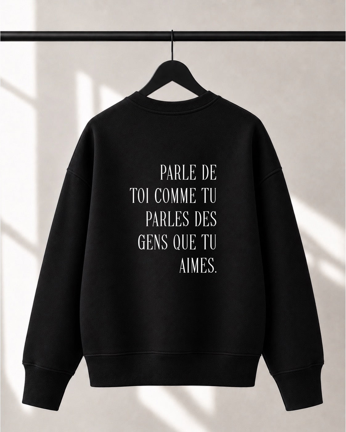 Crewneck Lusso unisexe «Parle de toi avec amour»