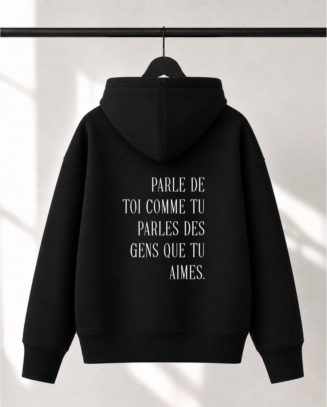 Hoodie Lusso unisexe «Parle de toi avec amour»